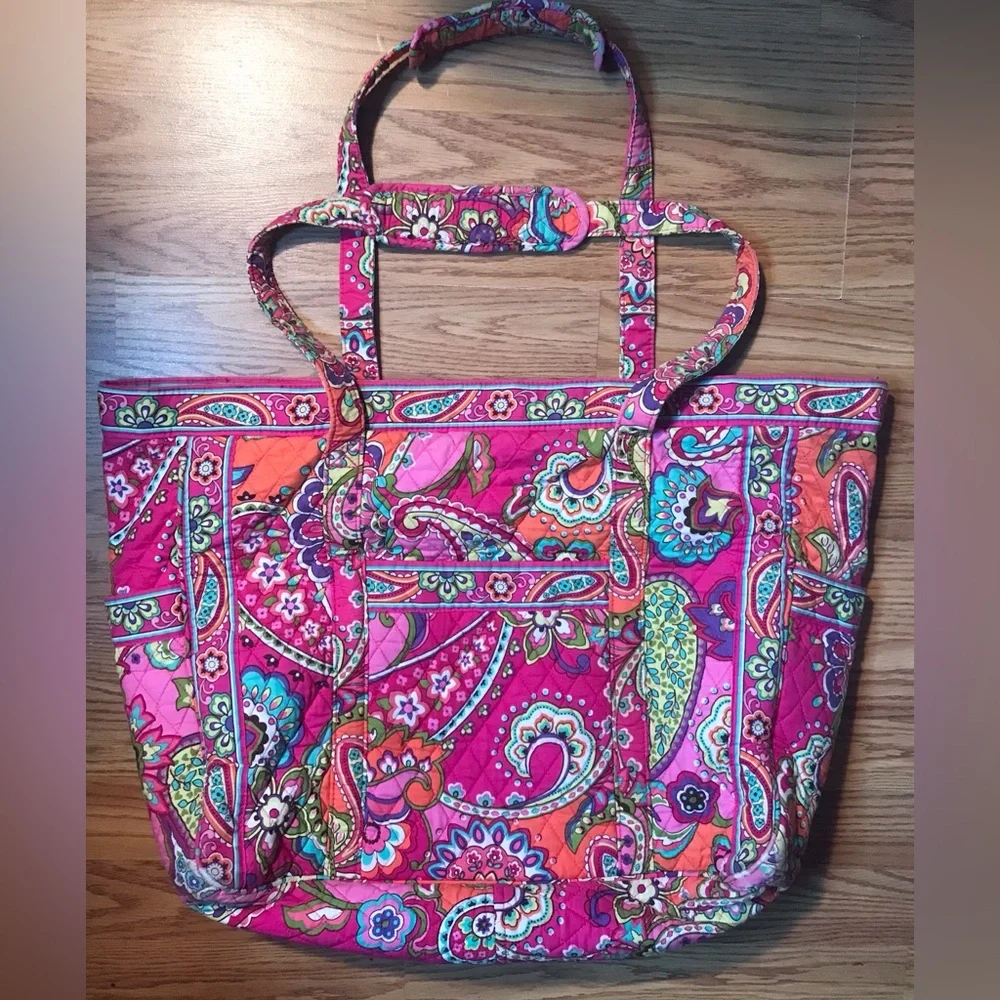 Vera Bradley Quilted Weekender Tote Bag Pink Paisley Floral L 14x20” Duffel Bag - Picture 11 of 11